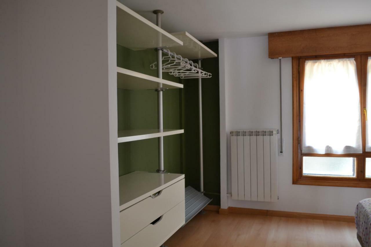 Apartamento Puerta del Pirineo Sabiñánigo Esterno foto