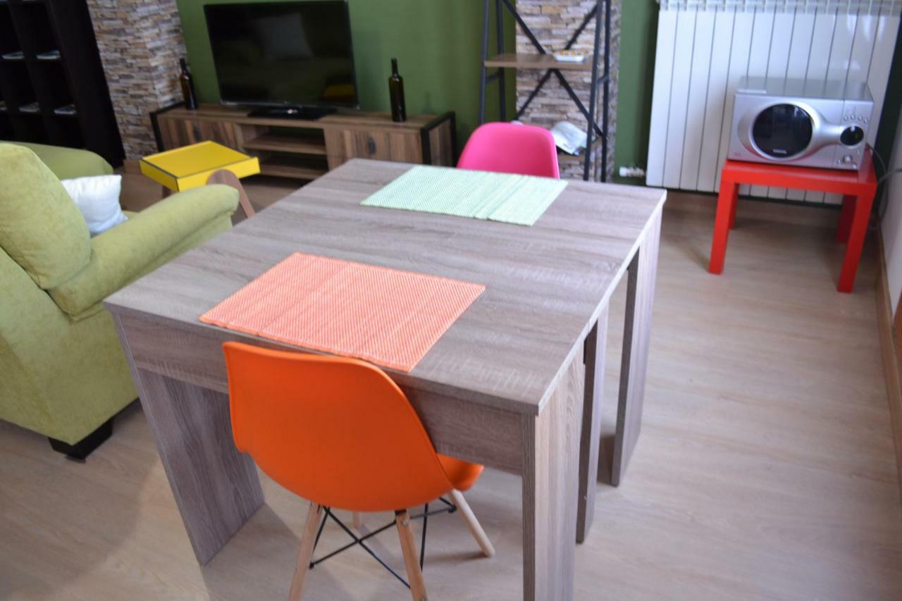 Apartamento Puerta del Pirineo Sabiñánigo Esterno foto