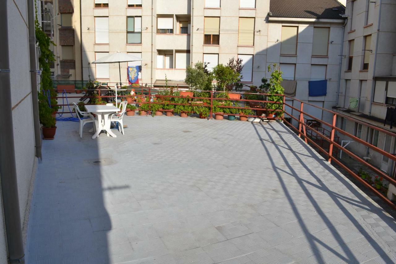 Apartamento Puerta del Pirineo Sabiñánigo Esterno foto